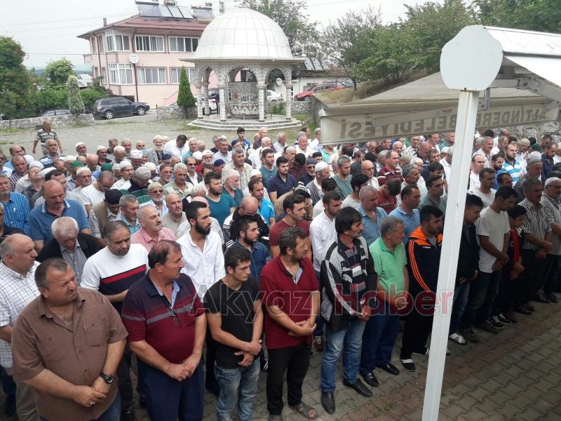 Ayşe Geldi Dualarla Defnedildi