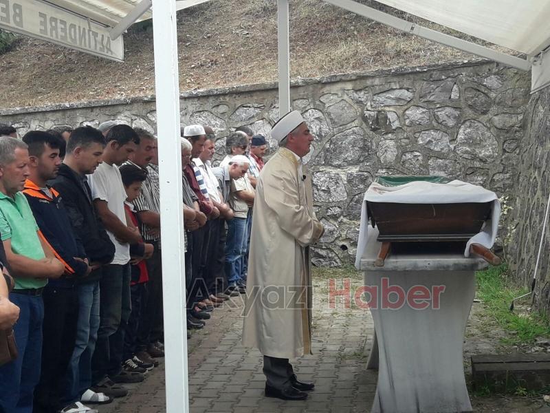 Ayşe Geldi Dualarla Defnedildi