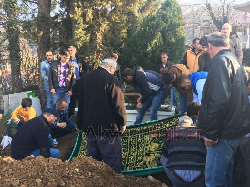 Ayşe Sağlam Defnedildi