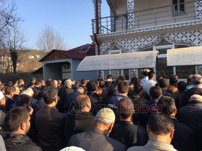 Ayşe Sağlam Defnedildi