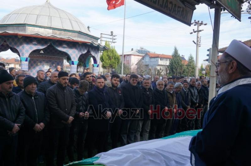 Ayşe Şenol Dualarla Defndildi