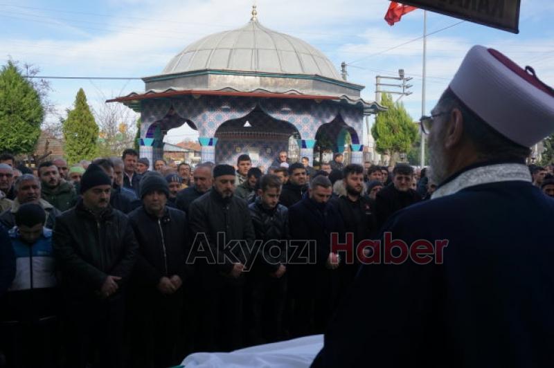 Ayşe Şenol Dualarla Defndildi