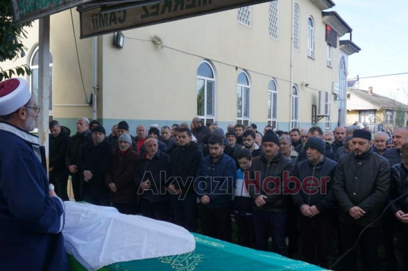 Ayşe Şenol Dualarla Defndildi