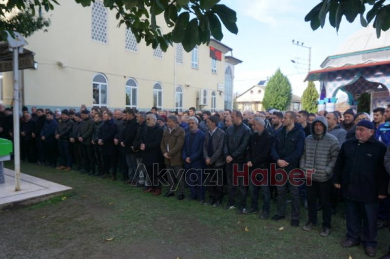 Ayşe Şenol Dualarla Defndildi