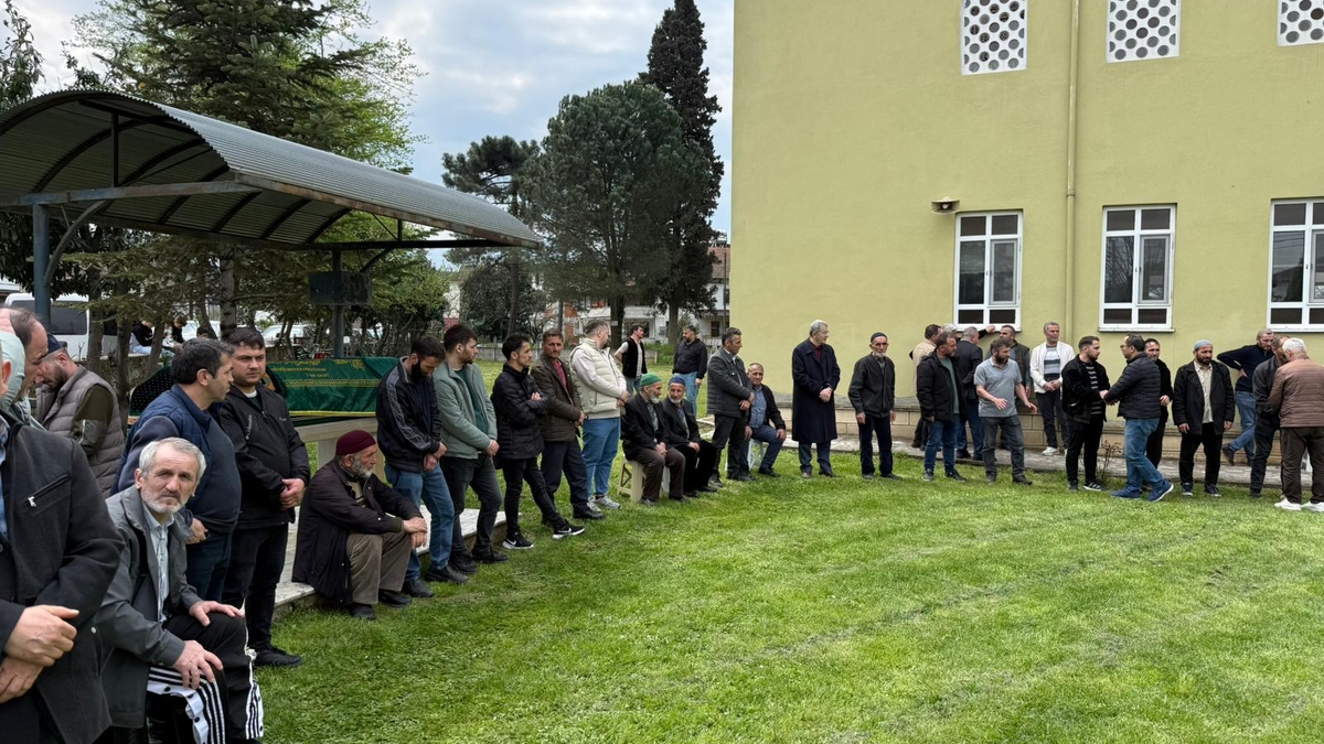 Ayşe Yazıcı Defnedildi