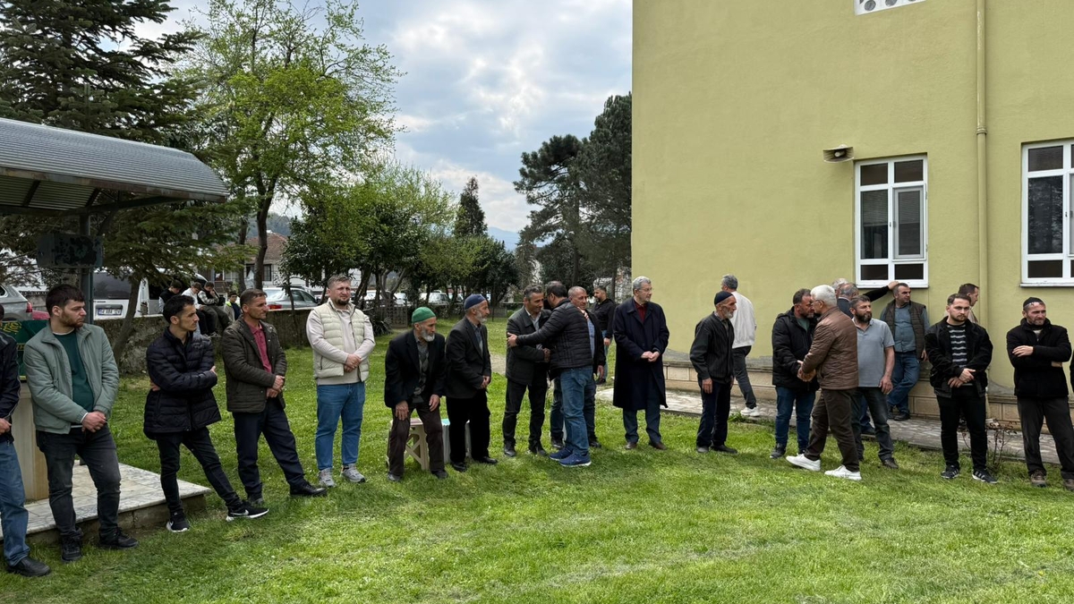 Ayşe Yazıcı Defnedildi