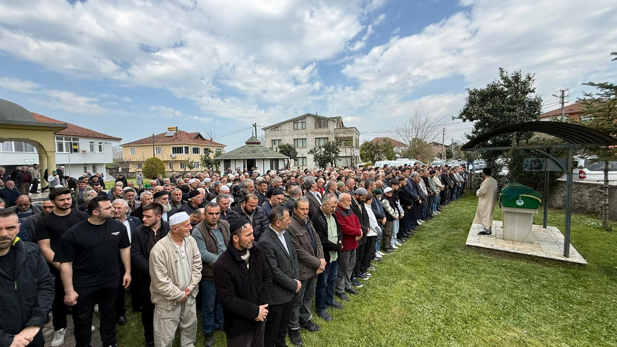Ayşe Yazıcı Defnedildi