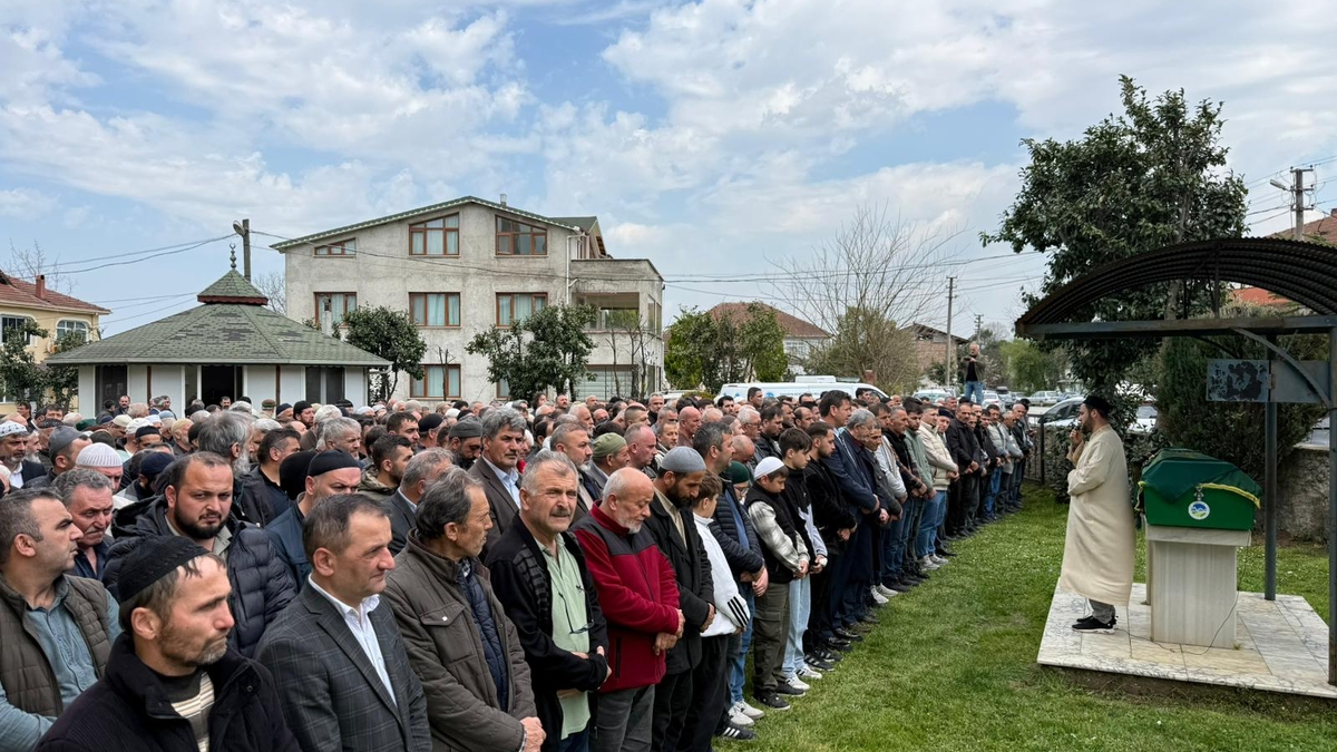 Ayşe Yazıcı Defnedildi