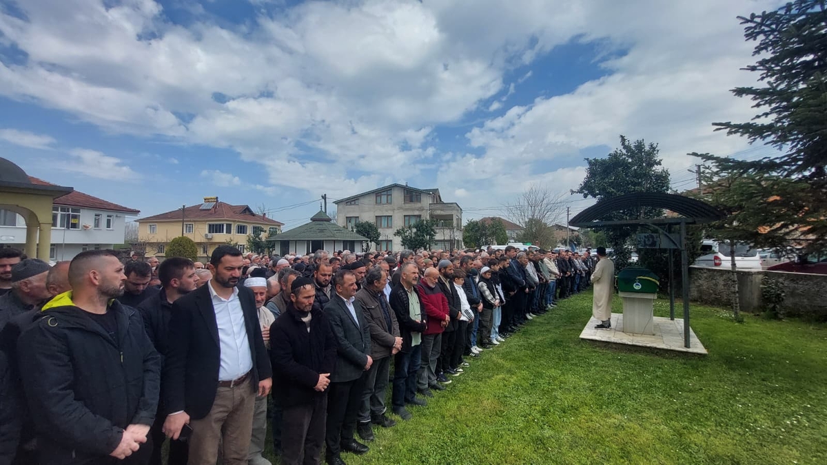 Ayşe Yazıcı Defnedildi