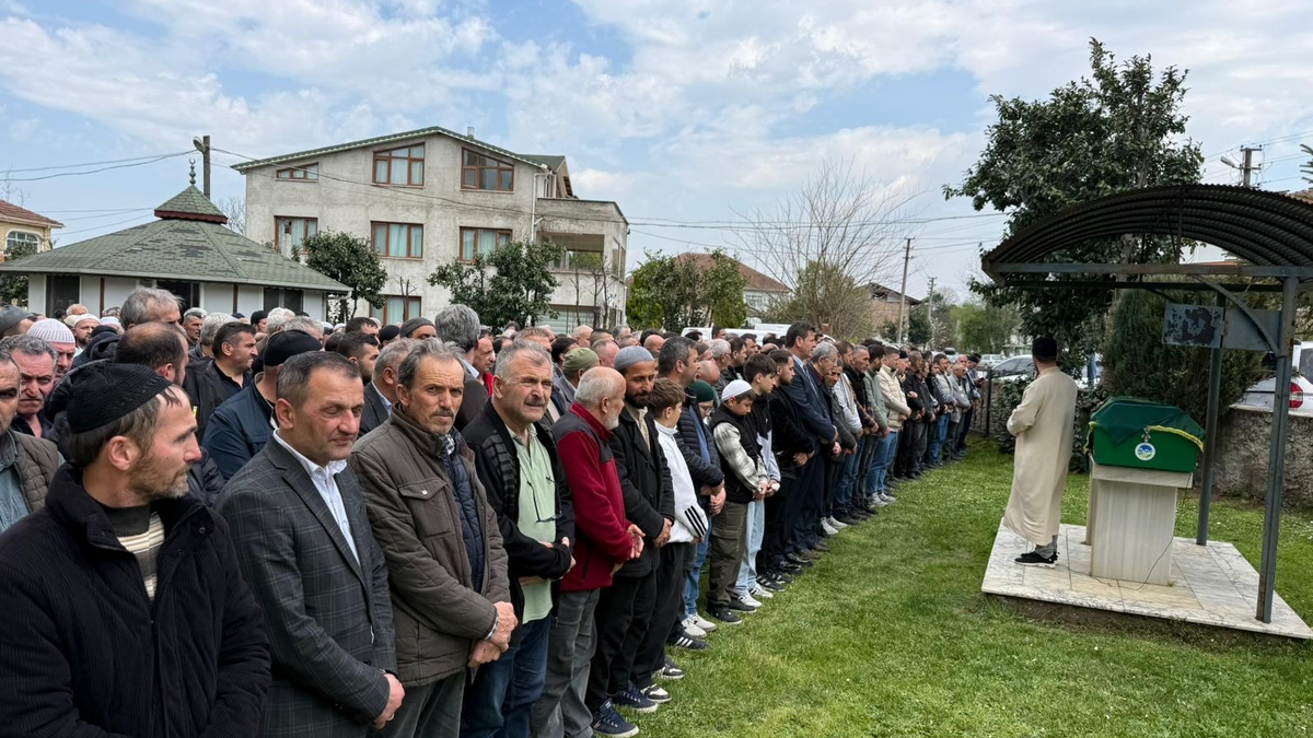 Ayşe Yazıcı Defnedildi