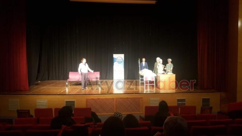 Baba adlı tiyatro oyunu Sakarya birincisi oldu 