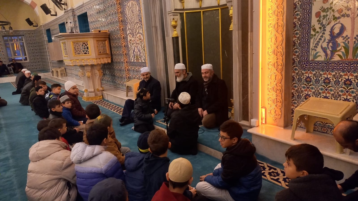 Baba-Oğul Aynı Safta Programına yoğun ilgi