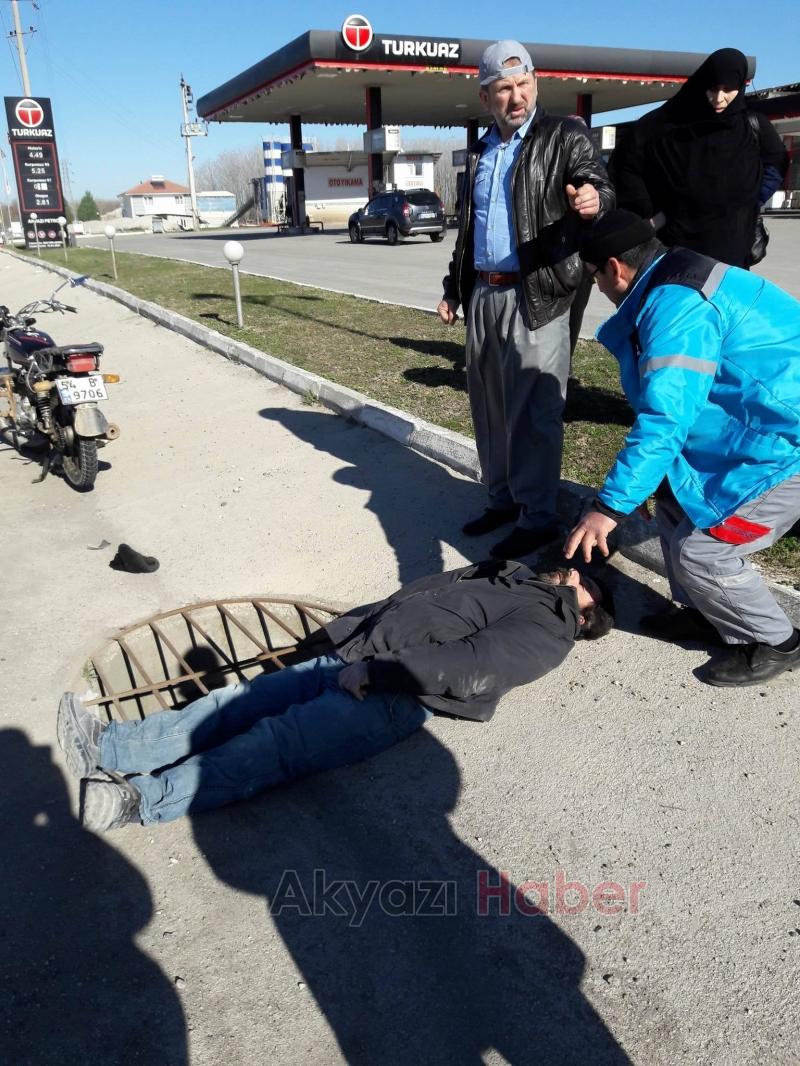 Baba Oğul Motosikletten Düşerek Yaralandılar