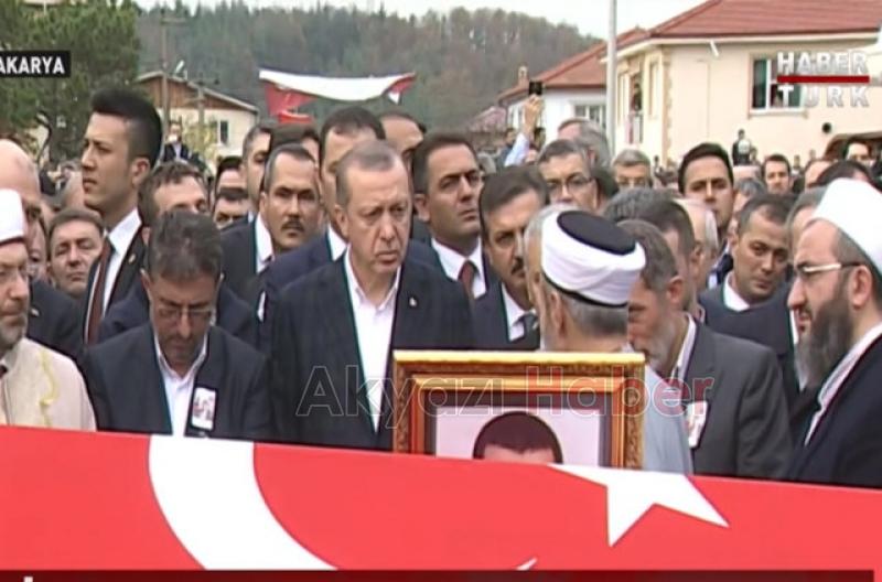 Babanın en zor görevi! Şehit oğlunun cenaze namazını kıldırdı 