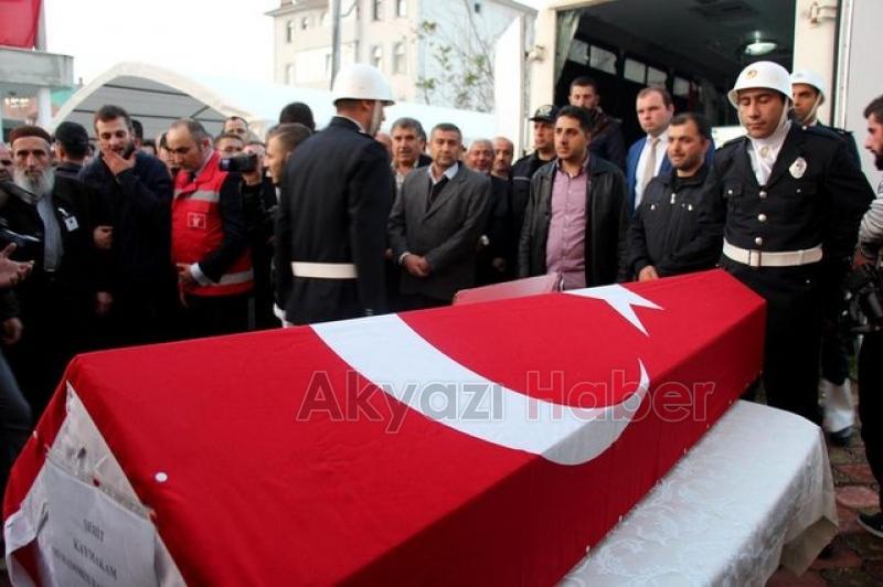 Babanın en zor görevi! Şehit oğlunun cenaze namazını kıldırdı 