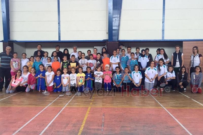 BADMİNTON MÜSABAKALARI SONA ERDİ