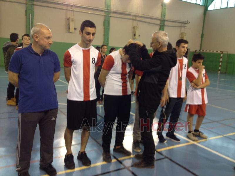 Badminton Turnuvasında Akyazı Rüzgarı Esti