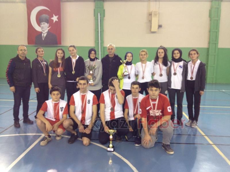 Badminton Turnuvasında Akyazı Rüzgarı Esti