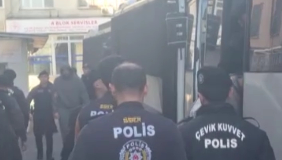 Bahis ve şike soruşturmasında gözaltına alınanlar sağlık kontrolünden geçirildi