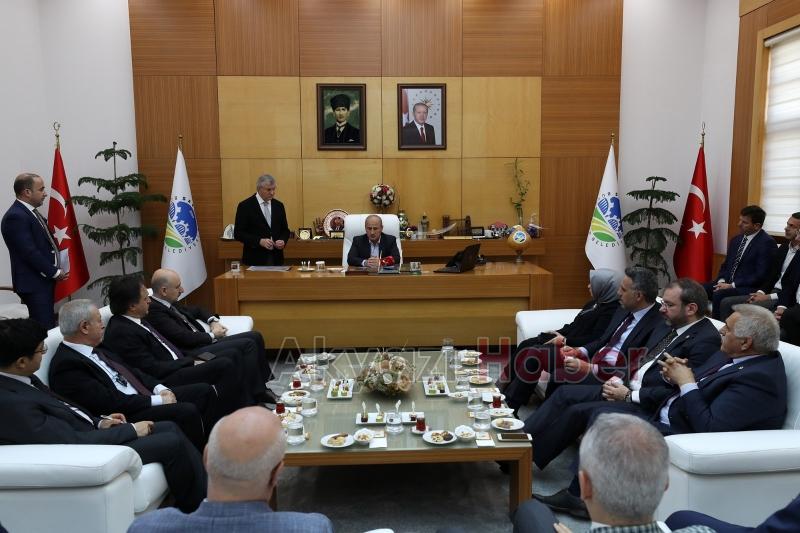 Bakan dan Akyazı için talep etti