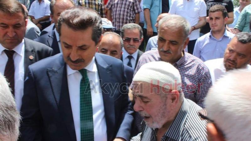 Bakan Faruk Çelik Akyazıda