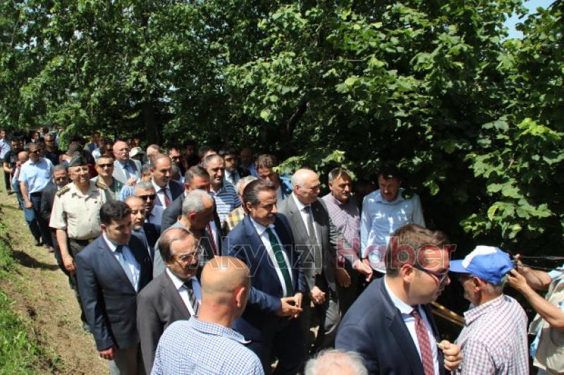 Bakan Faruk Çelik Akyazıda