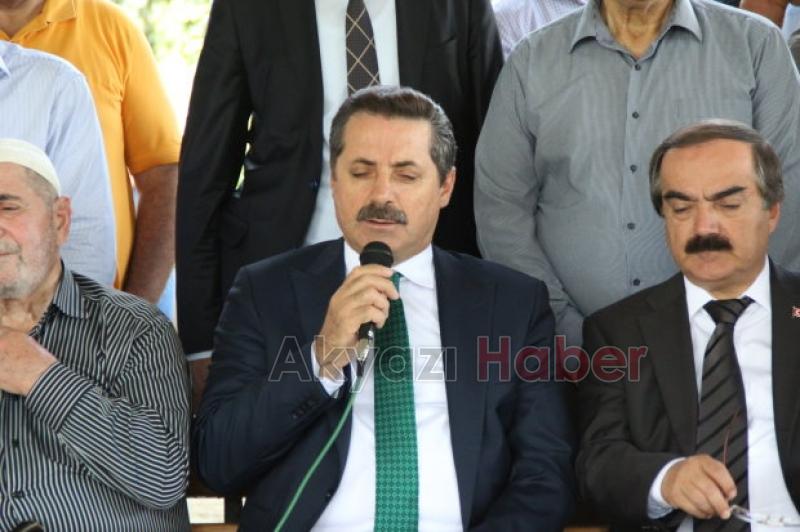 Bakan Faruk Çelik Akyazıda