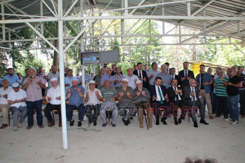 Bakan Faruk Çelik Akyazıda