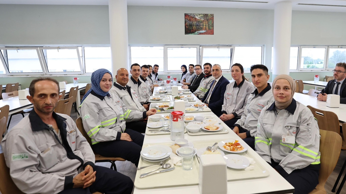 Bakan Işıkhan Toyota'yı ziyaret etti