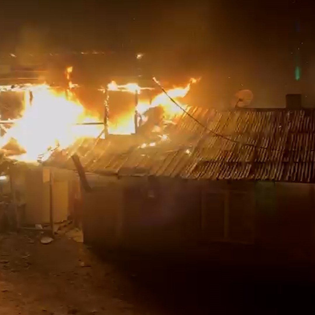 Bakıcı evi alevlere teslim oldu