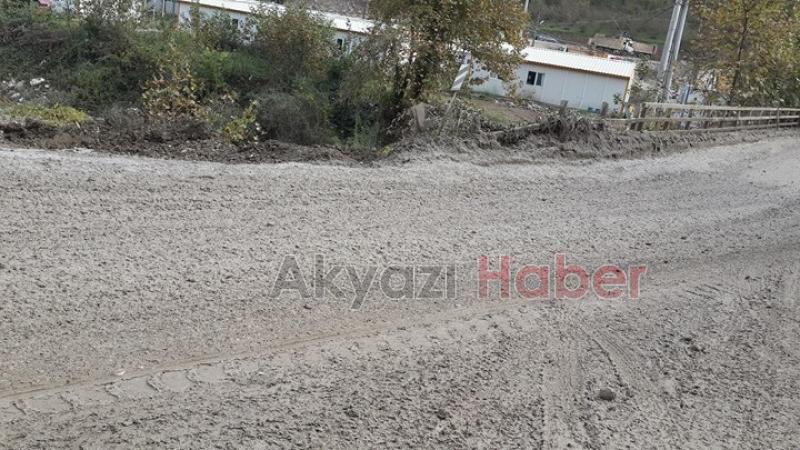 Baraj Yolu Çamurdan Geçilmiyor