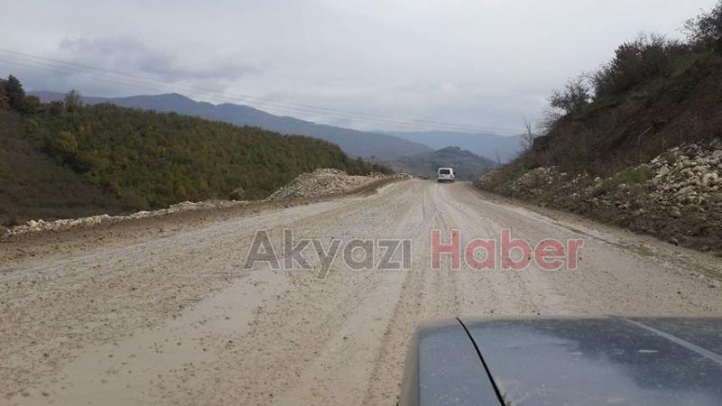 Baraj Yolu Çamurdan Geçilmiyor