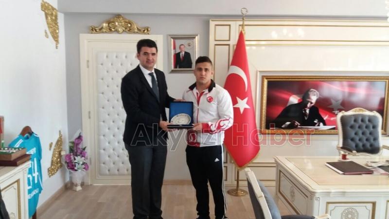 Başarılı Güreşçi Semih Yazıcı dan Kalaylı ya Ziyaret