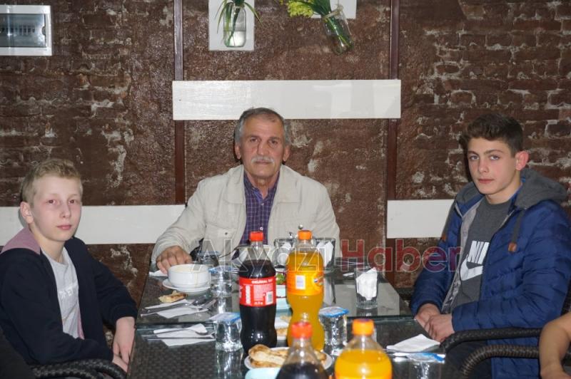  Başarılı Güreşçilere Yemek Ödülü