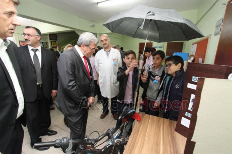 BAŞKAN AKCAN MADANOĞLU O.O TÜBİTAK 4006 BİLİM FUARINI YERİNDE İNCELEDİ