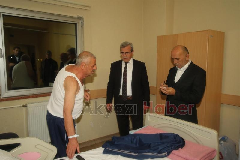 BAŞKAN AKCAN MEVLİD KANDİLİNDE HASTALARI ZİYARET ETTİ