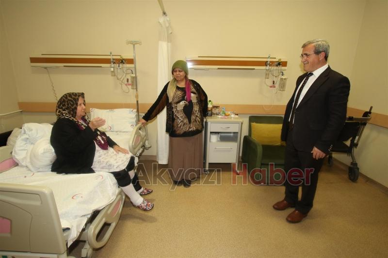 BAŞKAN AKCAN MEVLİD KANDİLİNDE HASTALARI ZİYARET ETTİ