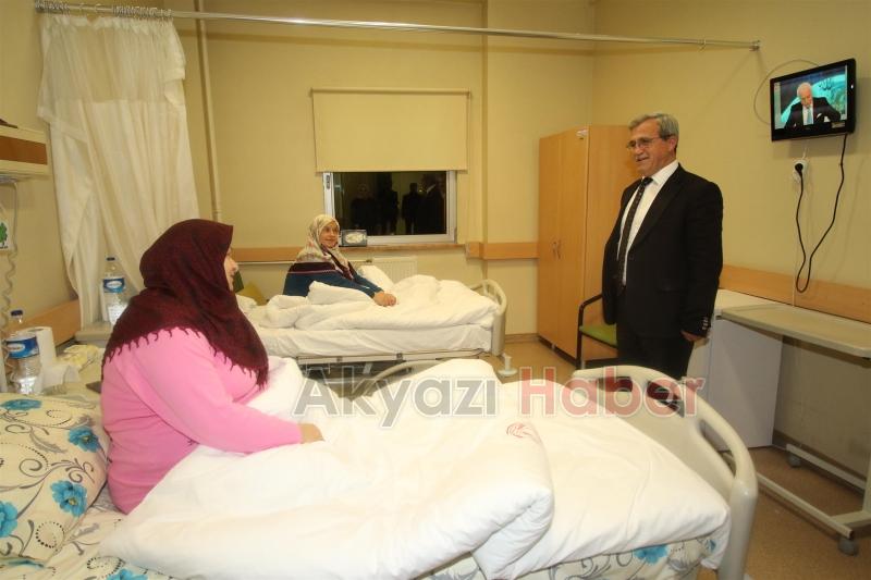 BAŞKAN AKCAN MEVLİD KANDİLİNDE HASTALARI ZİYARET ETTİ