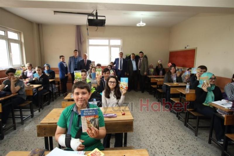 BAŞKAN AKCAN ÖĞRENCİLERİN DAVETİNİ GERİ ÇEVİRMEDİ