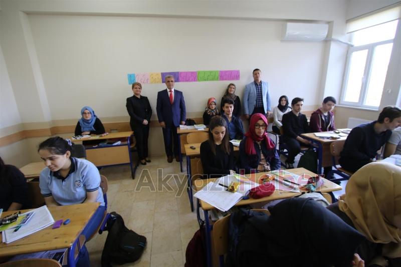 BAŞKAN AKCAN OKUL ZİYARETLERİNE DEVAM EDİYOR