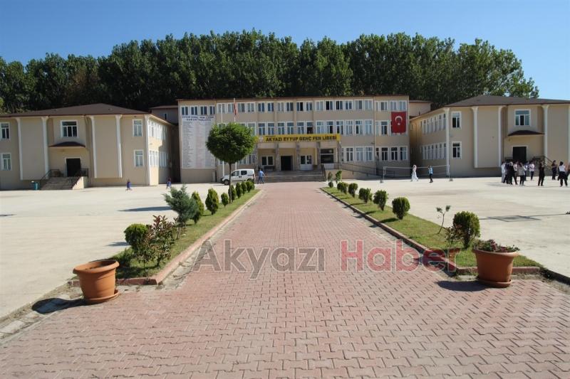 BAŞKAN AKCAN OKUL ZİYARETLERİNE DEVAM EDİYOR