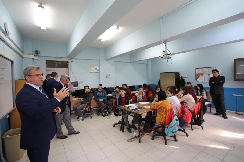 Başkan Akcandan Ahi Evran Meslek Lisesine Ziyaret