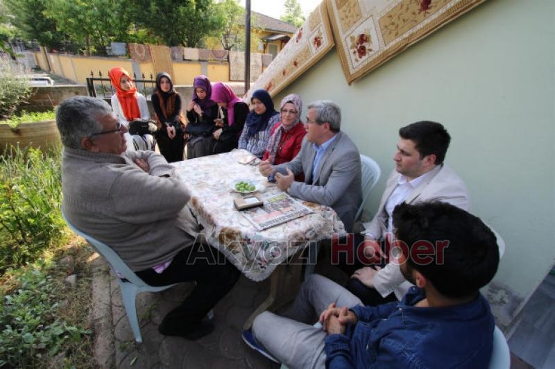Başkan Akcandan Anneler Günü Ziyaretleri