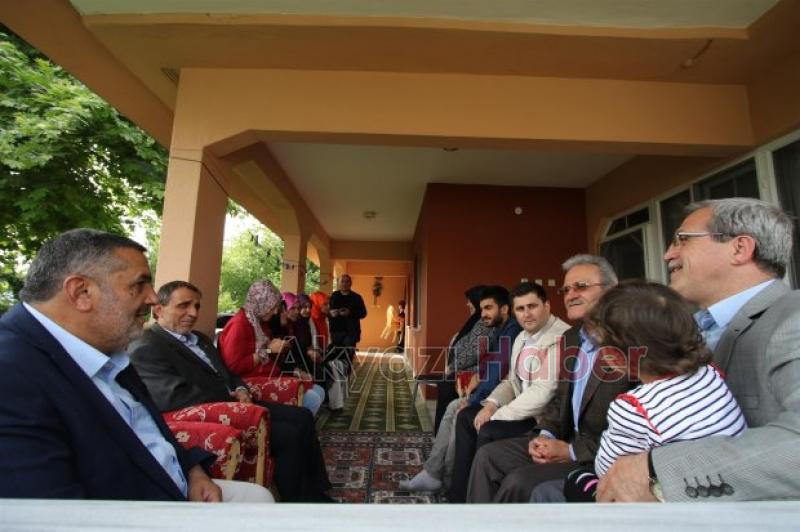 Başkan Akcandan Anneler Günü Ziyaretleri