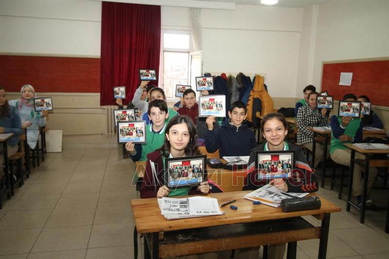 Başkan Akcan’dan Öğrencilere Fotoğraf Hatırası