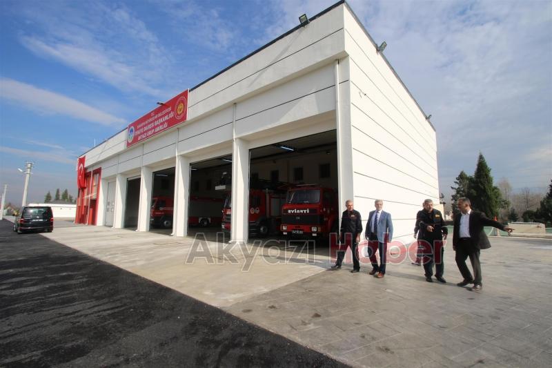 Başkan Akcan’dan Yeni Akyazı İtfaiye Binasına Ziyaret