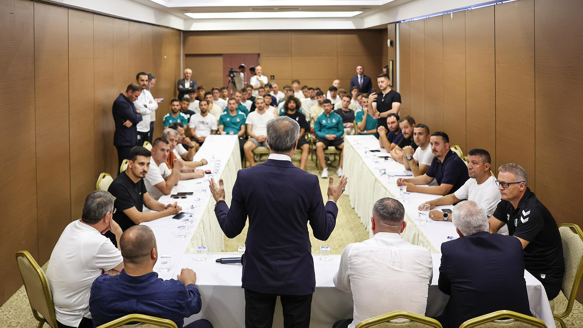 Başkan Alemdar'dan Sakaryaspor'a moral ziyareti