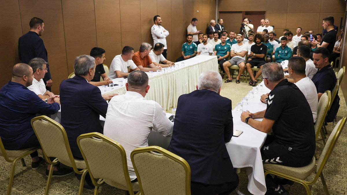 Başkan Alemdar'dan Sakaryaspor'a moral ziyareti