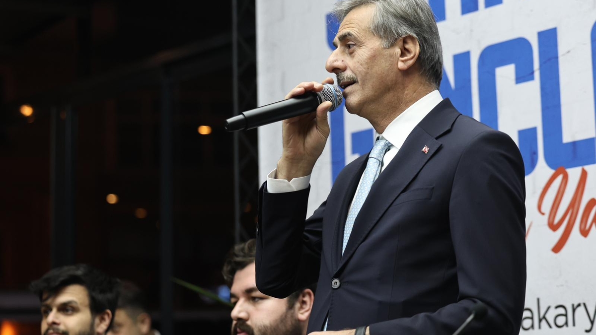 Başkan Alemdar gençlerle bir araya geldi