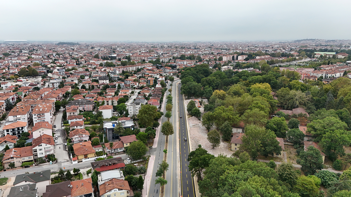 Başkan Alemdar metrobüste vatandaşlarla yolculuk etti, talepleri dinledi
